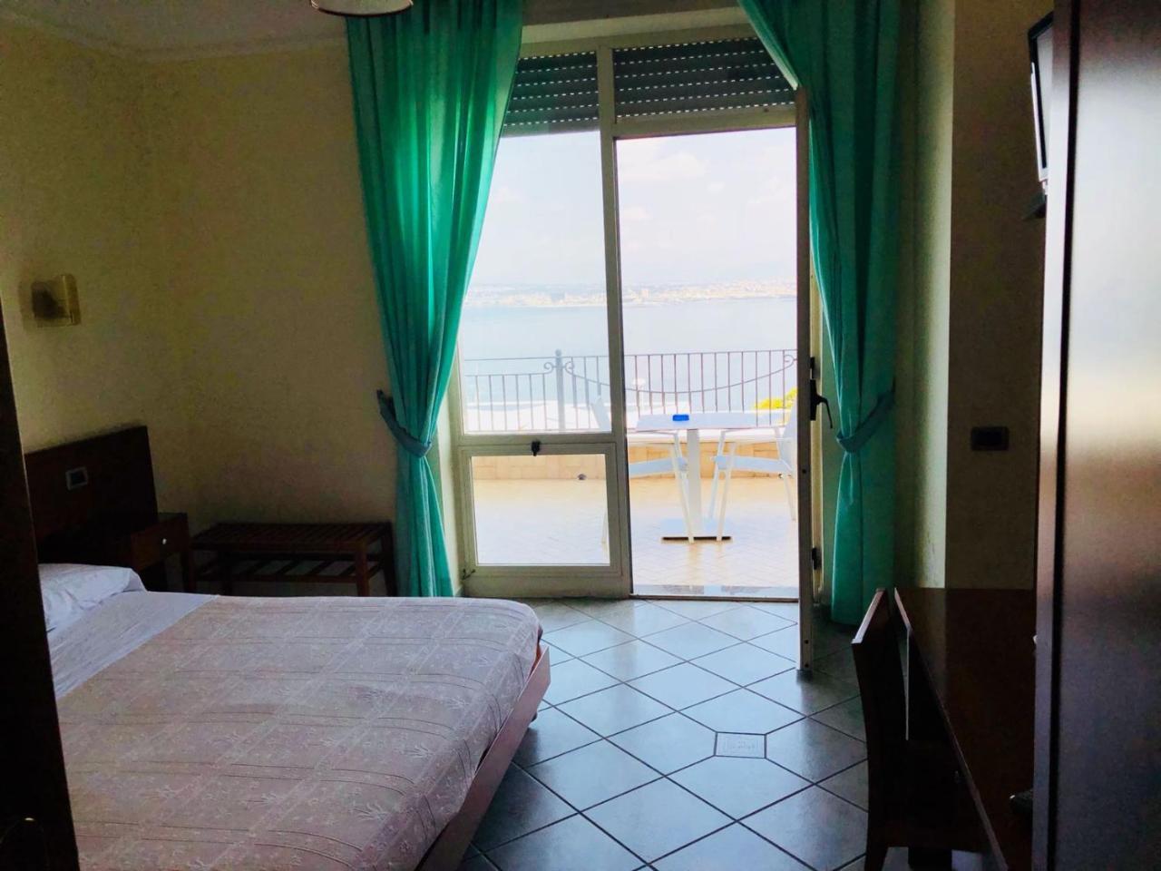 Hotel Elisabetta Castellammare di Stabia Exterior photo